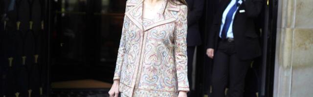 Plesom očarala budućeg svekra, pa postala najbogatija učiteljica, danas živi u vili od 27 spratova (foto)