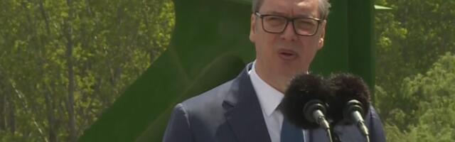 Vučić u Tomaševcu: Otvara most preko Tamiša (VIDEO)