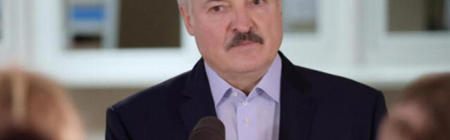 Лукашенко: Позвао сам Макрона на састанак са мном и Путином у Минску