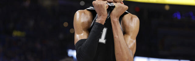 Viktor Vembanjama u suzama, San Antonio u finalu NBA lige (VIDEO/FOTO)