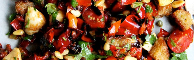 "Magična" salata od paprike sa semenkama bora i kaprom
