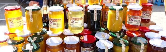 Прибој домаћин 10. Међународнe изложбe меда и производа од меда и опреме за пчеларе „За дуг век, мед је лек”