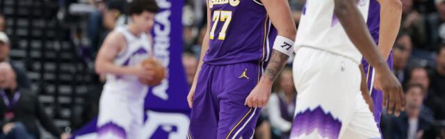 Kakav Dončić? Strašan Dončić! Luka stao rame uz rame sa Brajantom i vodio Lejkerse do pobede protiv Jute