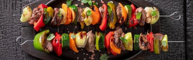 Posni ražnjići iz rerne: Sočni i puni ukusa - kao sa roštilja