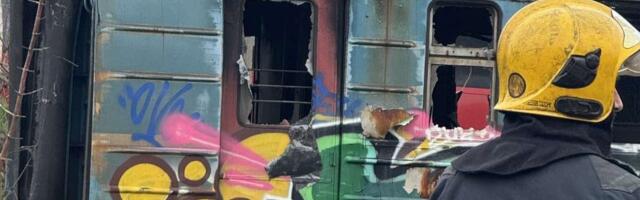 TRAGEDIJA KOD PANČEVAČKOG MOSTA: Strujni udar ga spržio na vagonu, vatrogasci-spasioci skidali telo