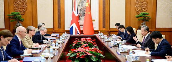 Kina i Velika Britanija obećale produbljivanje saradnje na strateškom dijalogu u Pekingu
