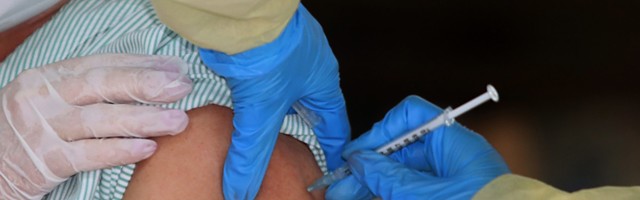 Brnabić: Prvo se vakcinišu stariji od 75 godina
