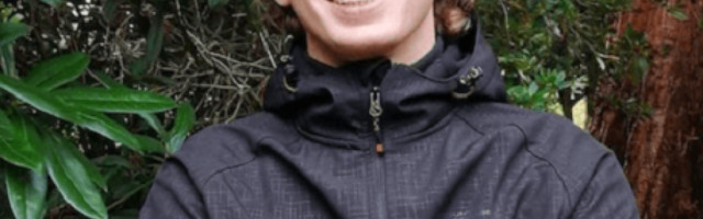 Rus koji živi u Beogradu oduševljen spskom hranom: Obožavam plazmu, rakiju i ajvar (VIDEO)