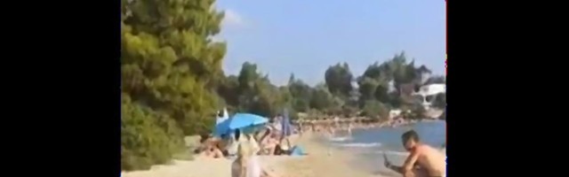 Ivan će zbog jednog videa sa plaže dobro da zapamti ovo leto - svi se smeju komentaru njegove supruge