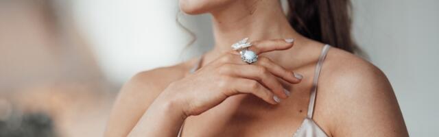 Srebro ili zlato? Kako da otkrijete koji vam nakit odgovara