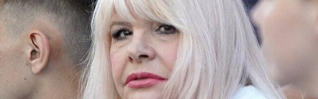 Hanki Paldum umro brat! Pevačica slomljena od bola (FOTO)