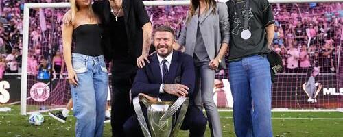 "Bruklin je blokirao mamu i tatu, oni to nikad ne bi uradili" Kruz Bekam izneo prljav veš o odbeglom bratu: "Samo smo se jednog dana probudili..."