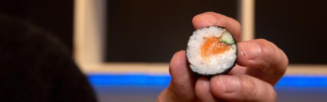 Internet "gori" zbog ovog snimka: Dečak probao japanski specijalitet, a njegova reakcija je NEPROCENJIVA