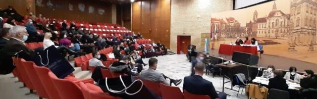 Odbornici PUF: Usvojen represivni poslovnik u Skupštini Zrenjanina