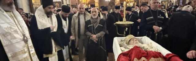 POSLEDNJI ISPRAĆAJ DUHOVNOG VOĐE GRUZIJE: Počelo opelo patrijarhu Iliji uz prisustvo poglavara iz celog pravoslavlja – evo ko je u delegaciji Srpske crkve
