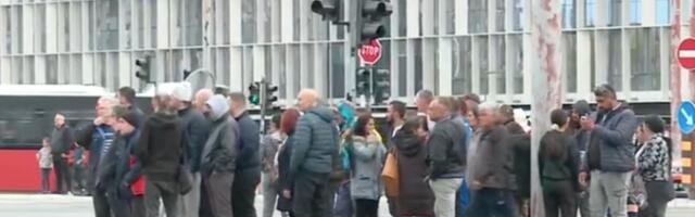 Kako Vučić i SNS plaćaju aplauze: Novinari N1 se infiltrirali na miting naprednjaka u Areni i otkrili sve detalje statista