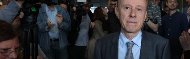 Kakvo licemerje! Đokić kaže da je neprihvatljivo "skrnavljenje Rektorata", a on od njega napravio svinjac (FOTO)