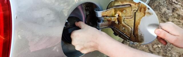 Stanovnici Bežanijske kose na MUCI: Neko im PRAZNI REZERVOARE