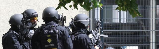 Drama u Berlinu: Muškarac zatvorio ženu u supermarketu, na licu mesta i pregovarač