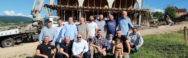 Grad Novi Pazar pružio finansijsku pomoć za izgradnju džamije u naselju Bukreš – Erozija