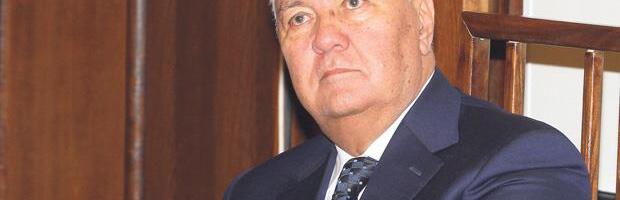 Od biografija Radeta Bogdanovića i legendarnog Žoca do pesničkog "Zlatnog praha"U knjižare stiže dobra literatura