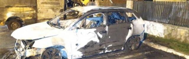 DOKLE VIŠE SA BEZAKONJEM?! Zapaljen automobil istaknutom naprednjaku u Aranđelovcu - ovo je vrhunac besa blokadera! (FOTO, VIDEO)