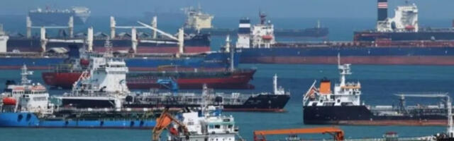 Техеран: Трампов сан о „промени режима“ завршио у Ормуском мореузу