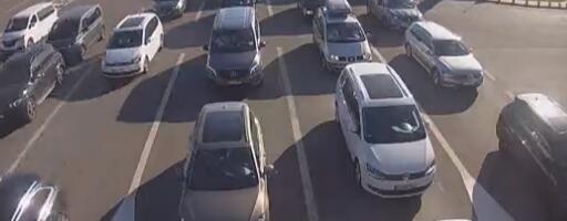 Задржавања до 45 минута на појединим граничним прелазима, теретна возила без чекања