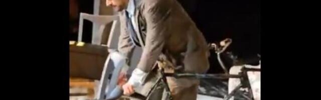 "Idem u Strazbur da pumpam...": Oduševljenje u predstavi u SNP-a (VIDEO)