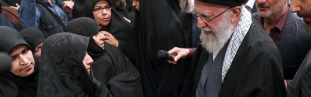 Da li pada i jedan od naјdugovečniјih diktatora na svetu? Tajms: "Plan za bekstvo јe pripremljen"