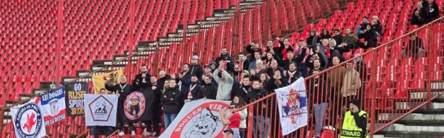 Francuzi oduševili zastavom na Marakani: Zbog ovoga će im svaki navijač Zvezde odati veliko poštovanje