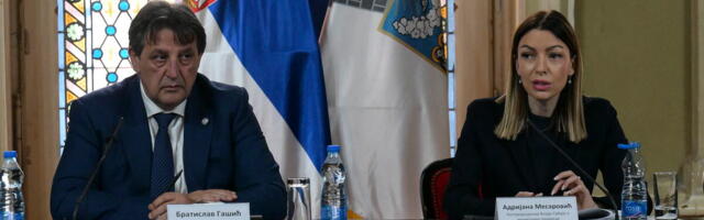 Ministar Gašić i ministarka Mesarović sa građanima u Zrenjaninu: Vojska Srbije otvara nova radna mesta i jača kadrovske kapacitete! (FOTO)