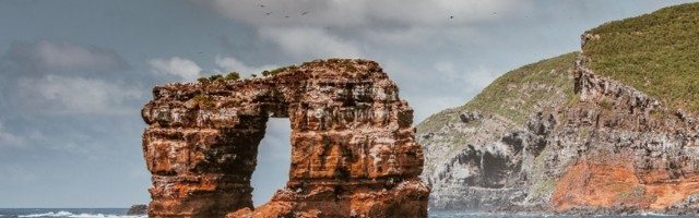 Srušio se čuveni Darvinov luk na Galapagosu