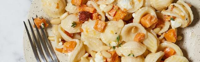 Pasta salata sa tikvicama i kozijim sirom