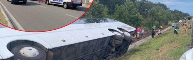 PETORO DECE ZAVRŠILO U TIRŠOVOJ! Poznato stanje đaka povređenih u nesreći kod Vojke (FOTO)