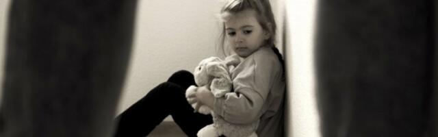 BALKAN SE TRESE: Muškarac osuđen na 30 godina zatvora zbog ZLOSTAVLJANJA DECE! Evo šta im je monstrum radio