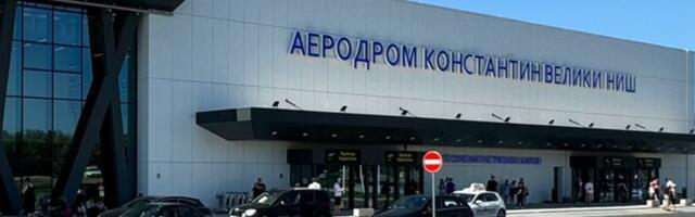 IZVUKLI 3.500 EVRA IZ RANCA TOKOM LETA! Kinezi uhapšeni na aerodromu "Konstantin Veliki"