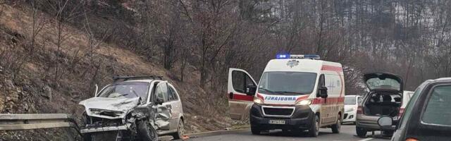 LANČANI SUDAR NA NOVOM BEOGRADU: Saobraćaj se kreće otežano