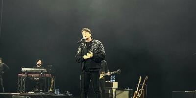 Suze u Sava centru: Boris Novković “oživeo” očev hit – „Takav je život“