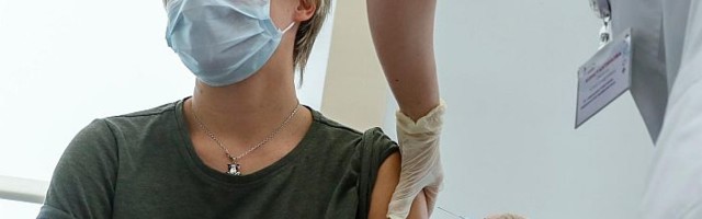 Počela vakcinacija protiv korone u Moskvi: Za pet sati prijavilo se 5.000 ljudi