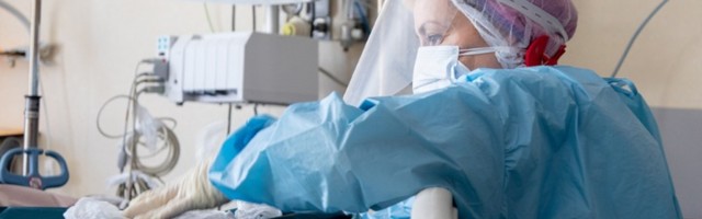 Još 7.804 novozaraženih, preminule 54 osobe