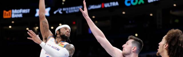 "Kapetan Kuka" ZAPANJIO košarkaški svet! Visok je 183 centimetara i igra kao KARIM ABDUL-DŽABAR! /VIDEO/