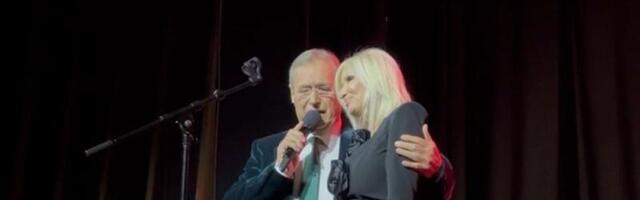 Cakana priredila pravi spektakl: Sa starijim kolegom napravila pometnju na koncertu (VIDEO)