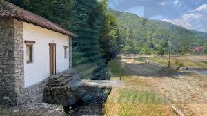 Učenica škole u Prvoneku i dalje ne pohađa nastavu