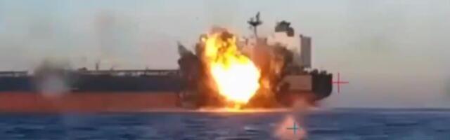 UKRAJINA PREUZELA ODGOVORNOST ZA NAPAD! Ruska "flota iz senke" razbijena u vodama Crnog mora, objavljeni snimci BRUTALNOG napada (VIDEO)