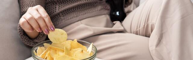 Kako popodnevne navike utiču na visceralnu mast: 5 rutinskih grešaka koje potajno menjaju metabolizam