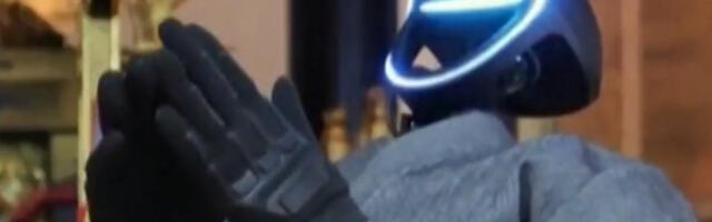 Ovako zbori Budaroid, prvi budistički robot na svetu (VIDEO)