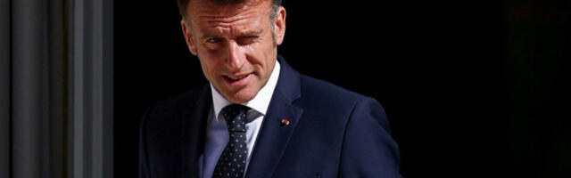 Макрон разговарао са Пезешкијаном