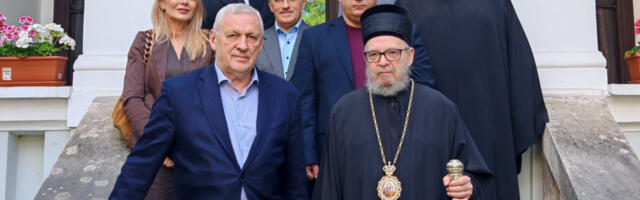 Министар Балинт посетио Епархију будимску
