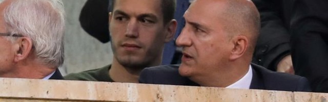 Mrkela nikad konkretniji: Neka Vazura kaže ko je zvao sudiju Simovića na poluvremenu